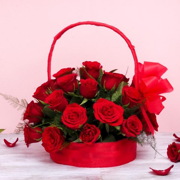 Send flower to your Loved-one in Delhi: Experience the ‘Power’ Flowers in Bringing ‘Smile’ Back